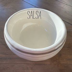 Mud Pie salsa dish